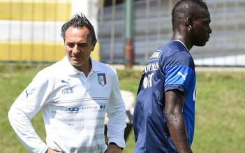 Balotelli mắng Prandelli xử sự thiếu đàn ông